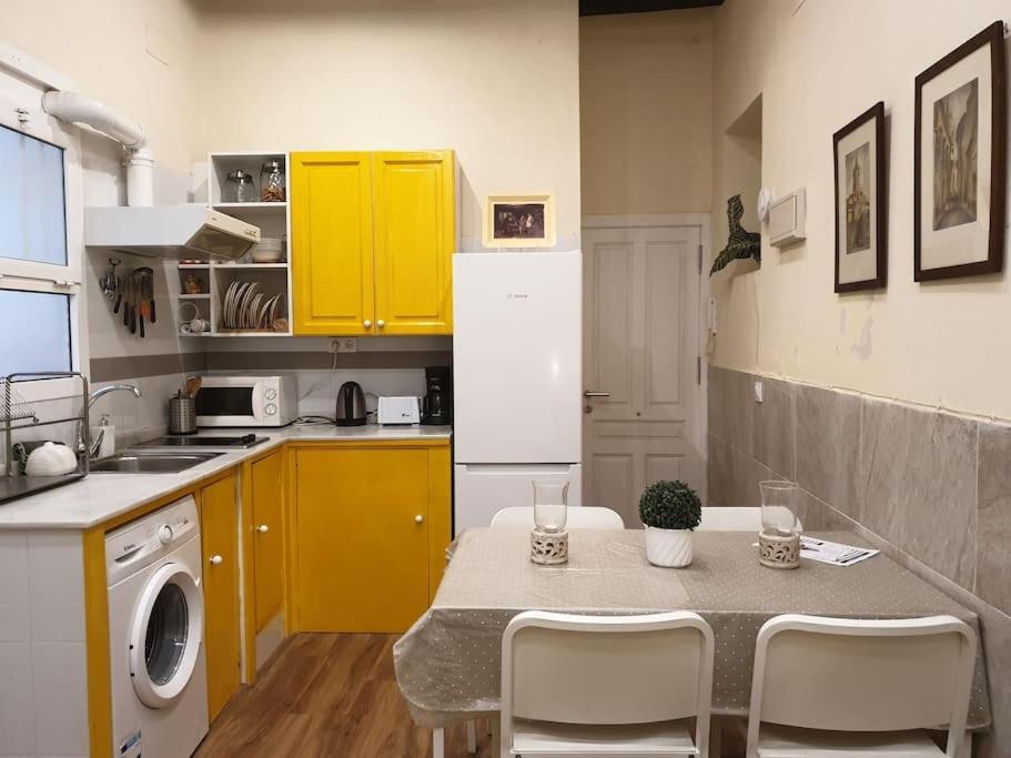 Apartament Imperial Center Seville New Management Since April 外观 照片